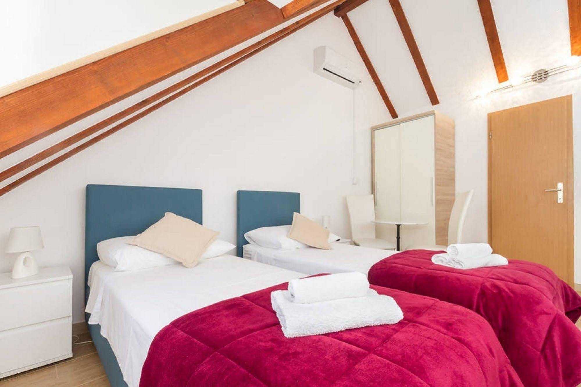 Peruzovic Rooms 1 Сплит Екстериор снимка