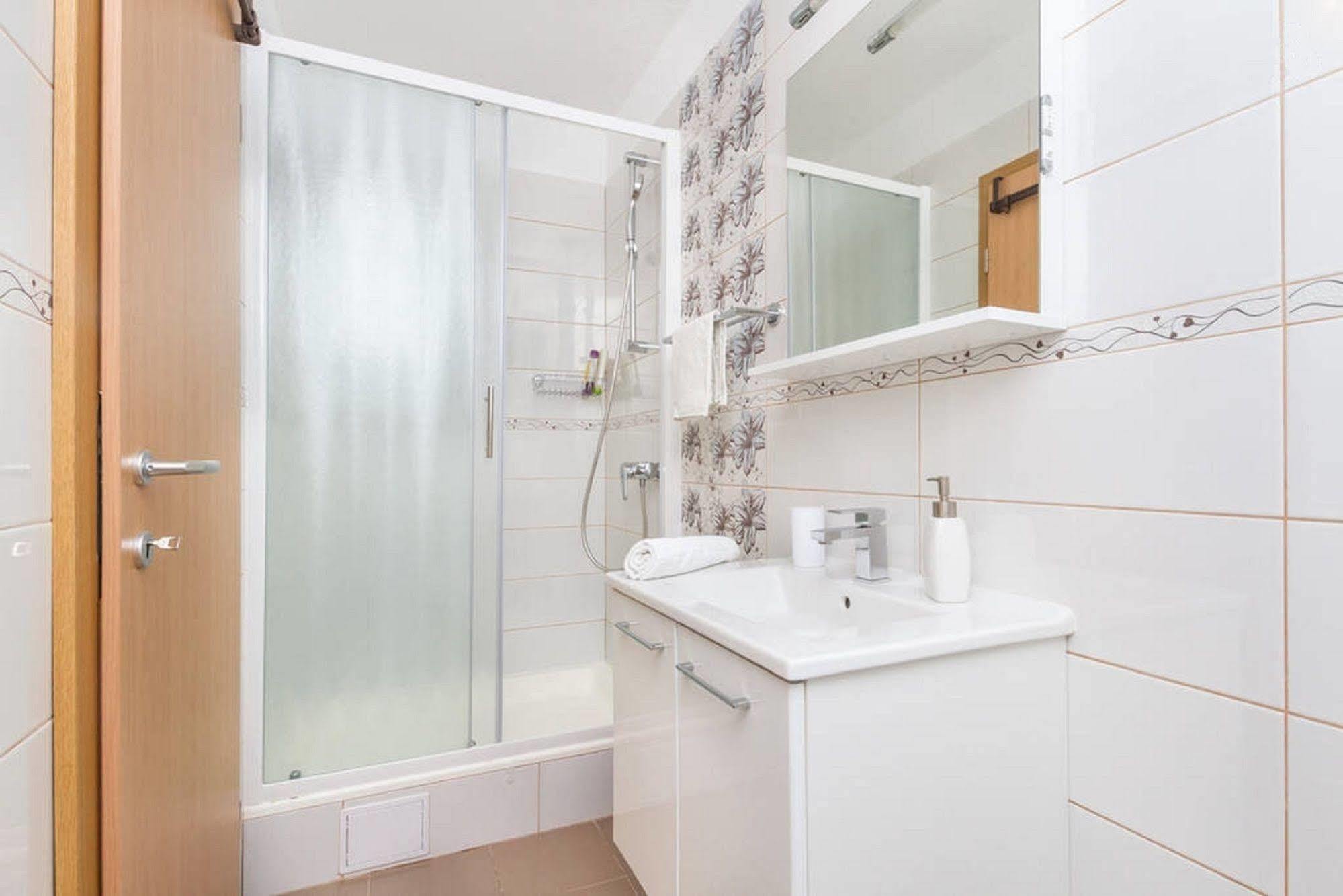 Peruzovic Rooms 1 Сплит Екстериор снимка